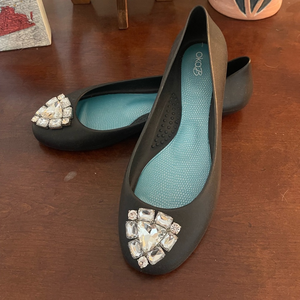 Oka B Womens Black Matte Jelly Flats with Jewel Embellishment NWOB 9 Comfy Glam - Picture 8 of 13